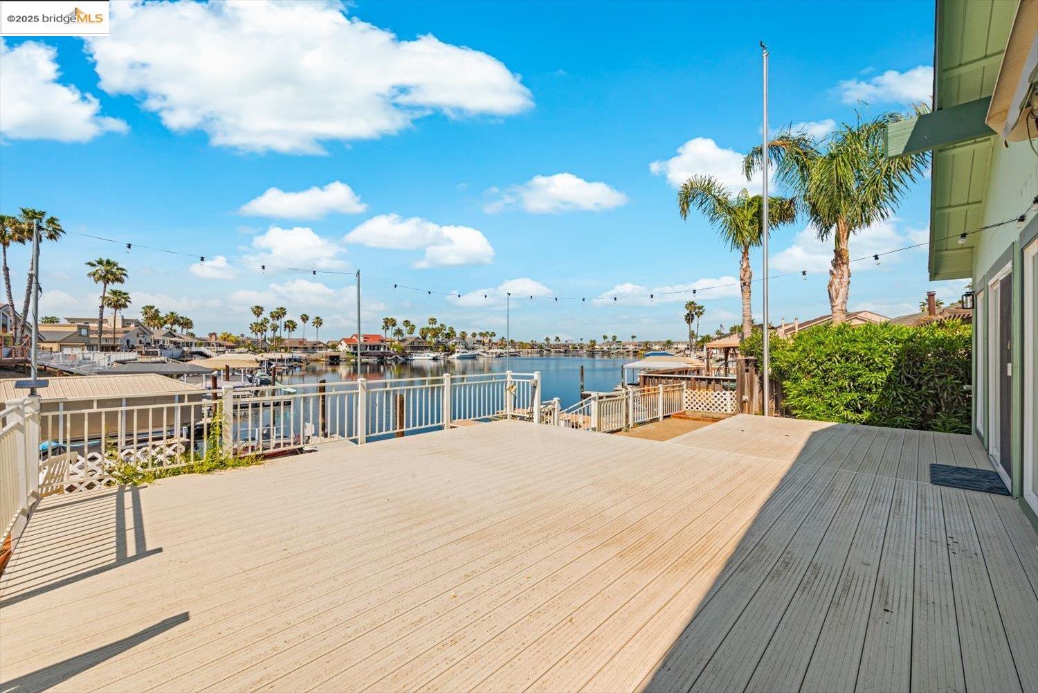 5575 Marlin Dr