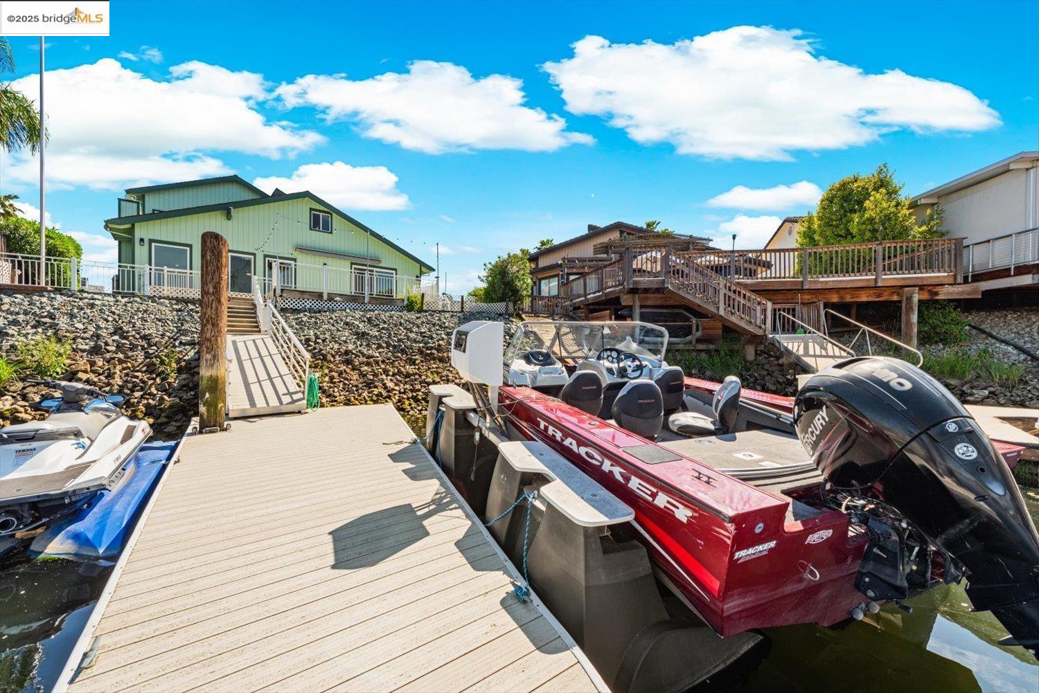 5575 Marlin Dr