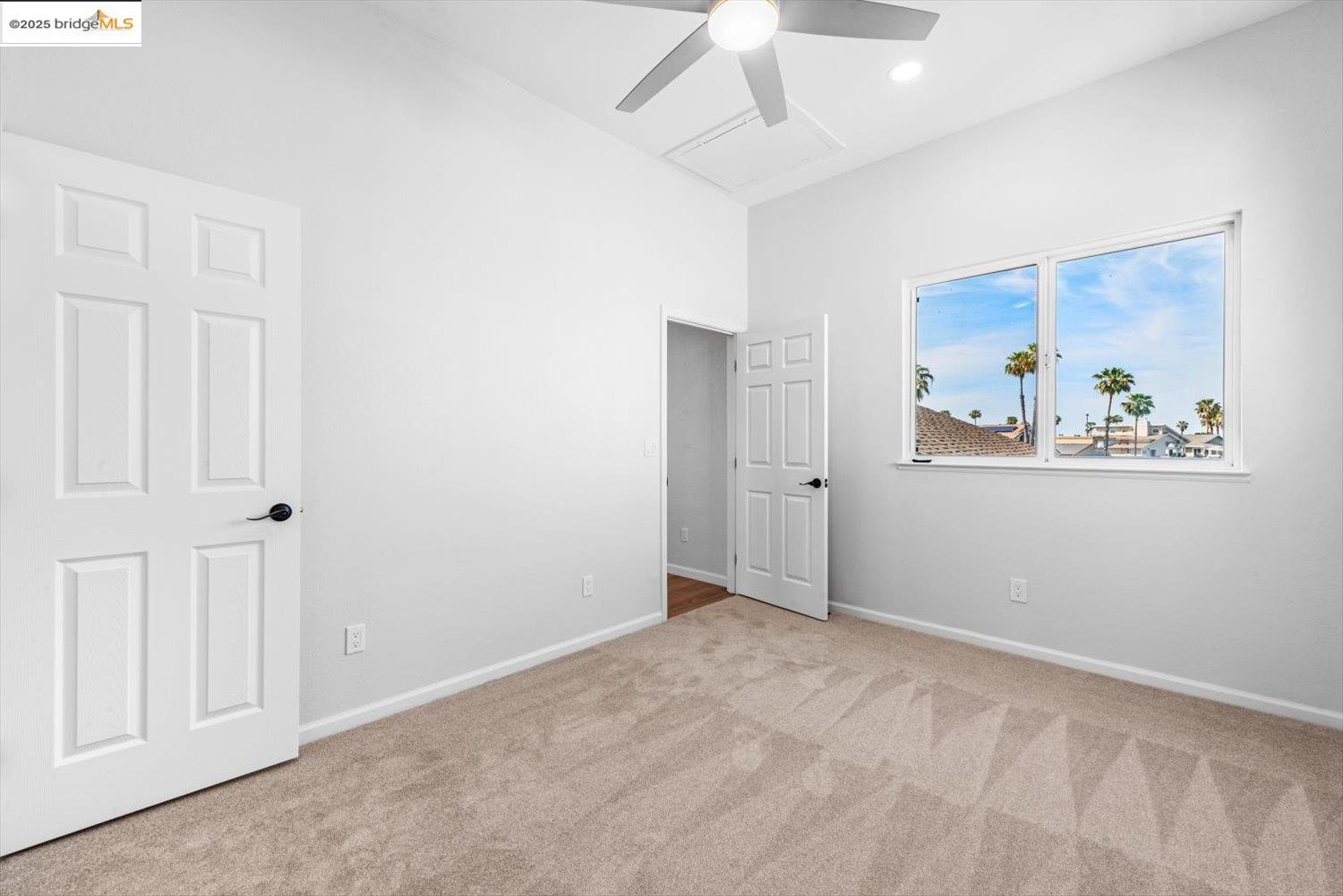 5575 Marlin Dr