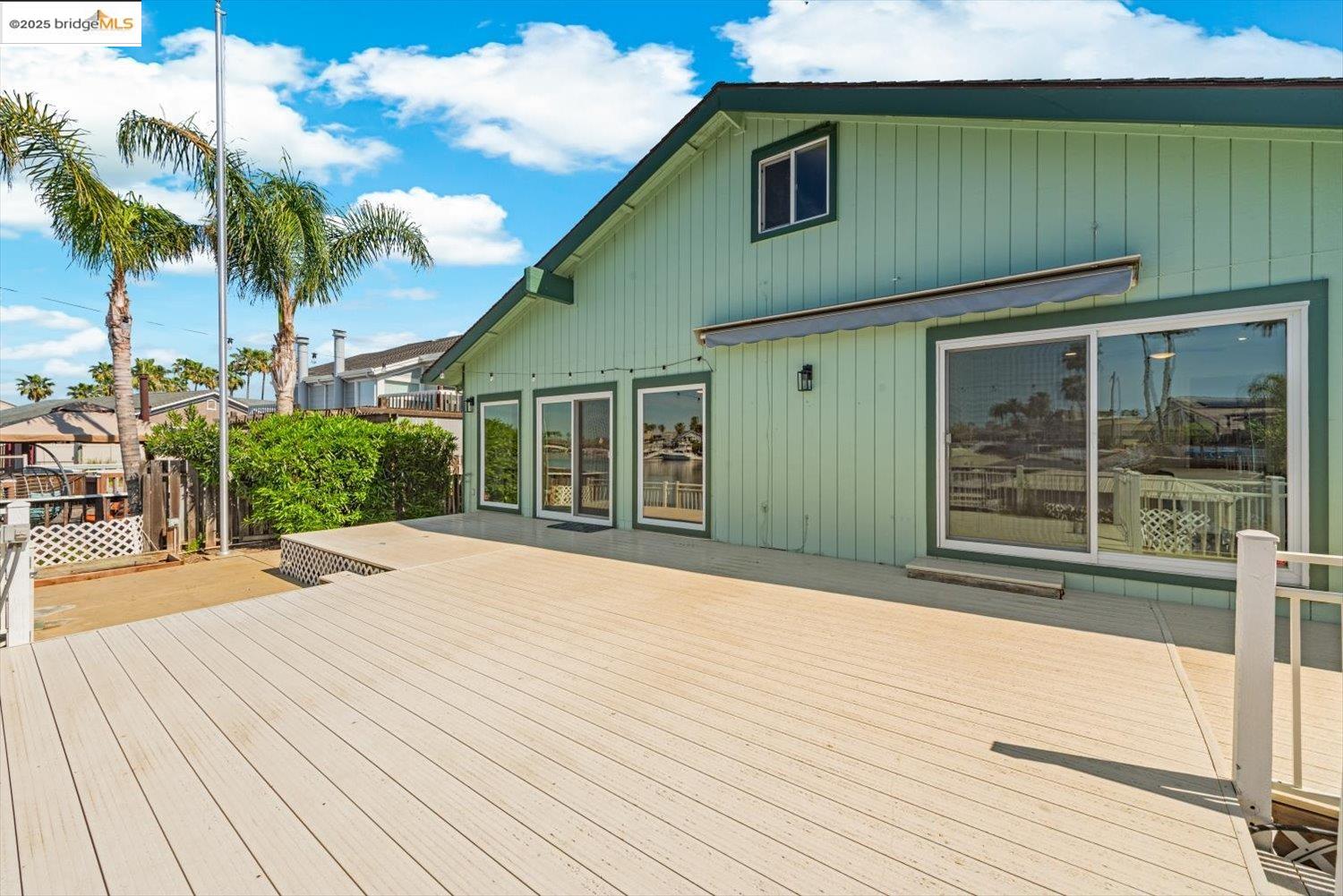 5575 Marlin Dr