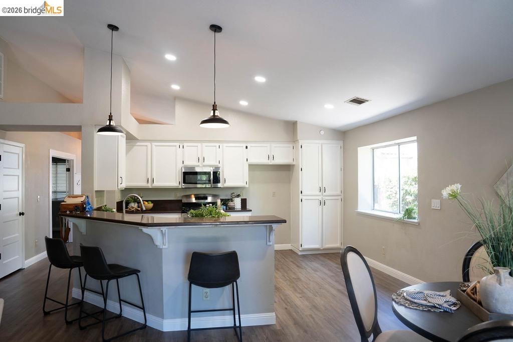 3894 Mission Ct