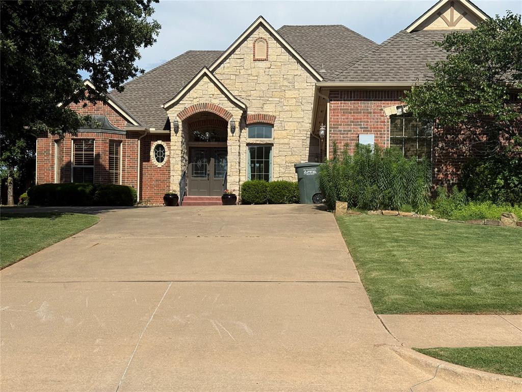 2406 Cheval Pointe Drive