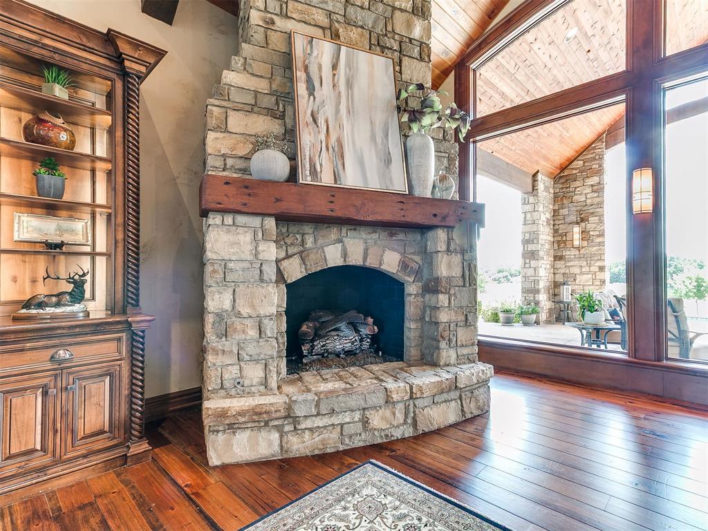 5801 W Highway 33