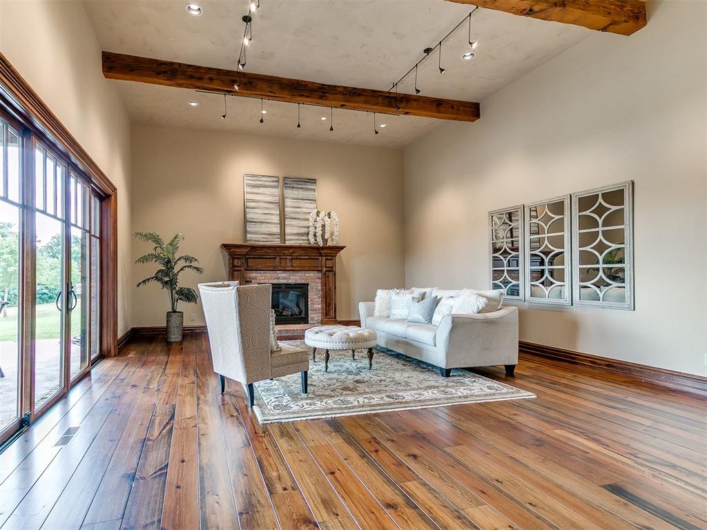 5801 W Highway 33