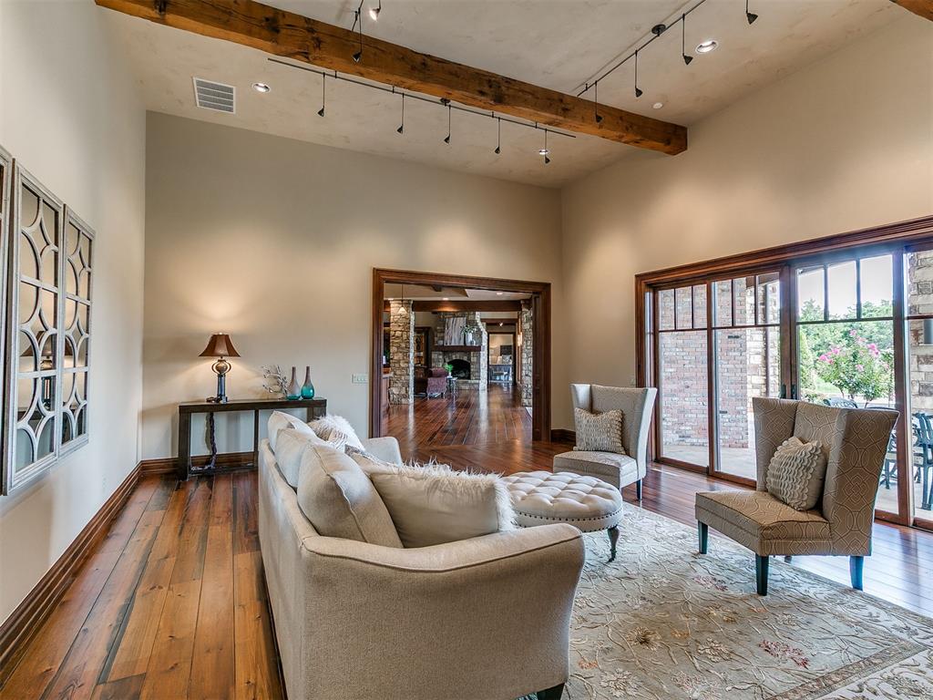 5801 W Highway 33