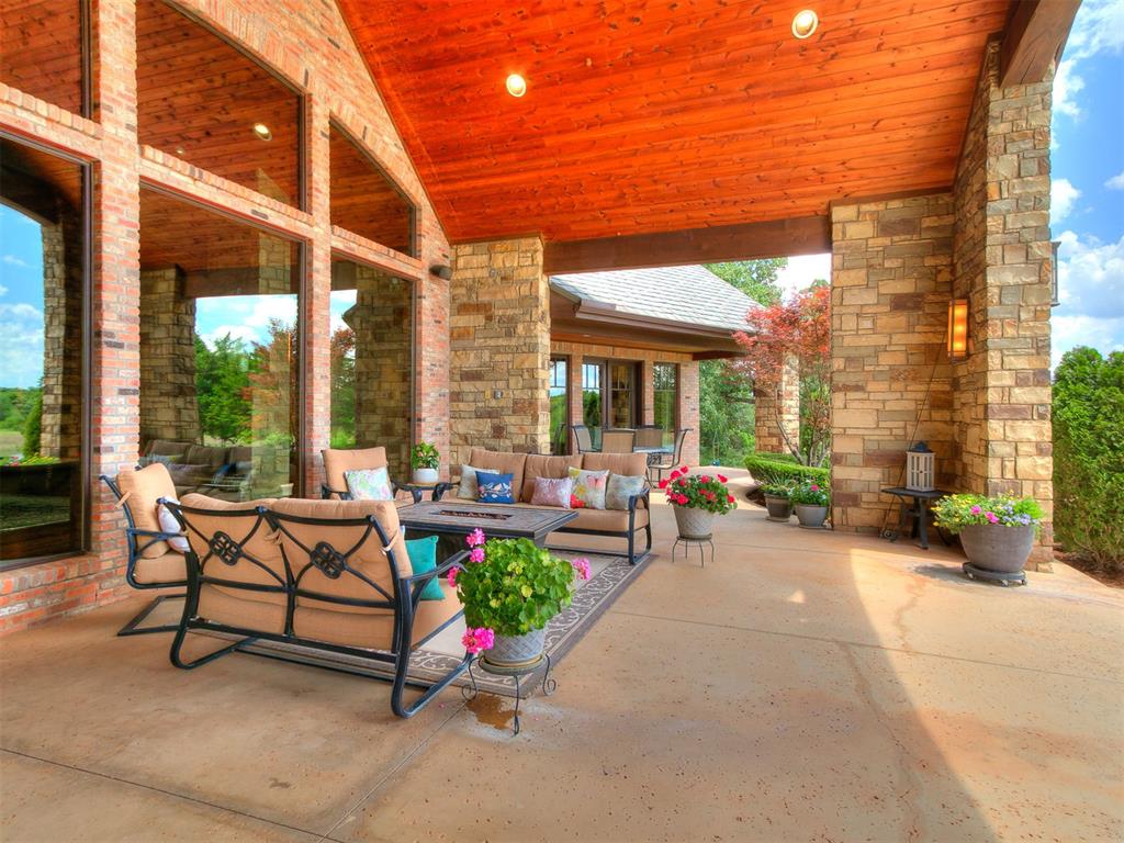 5801 W Highway 33