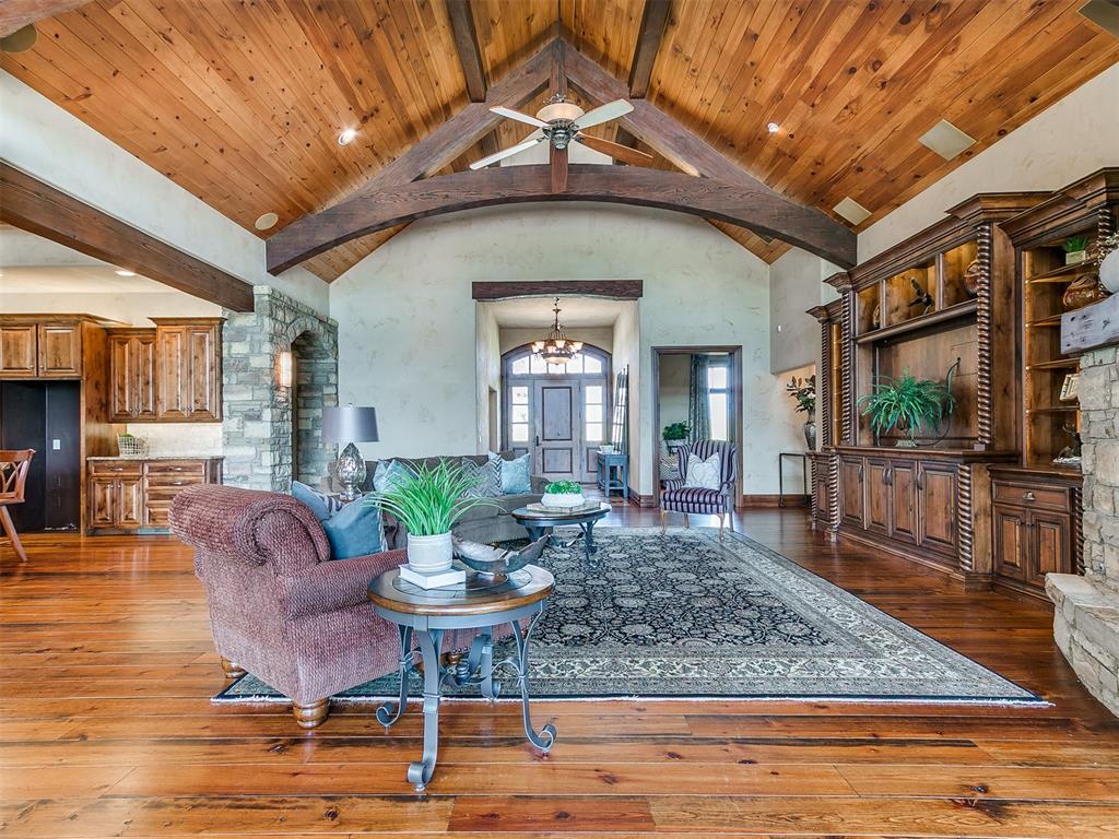 5801 W Highway 33