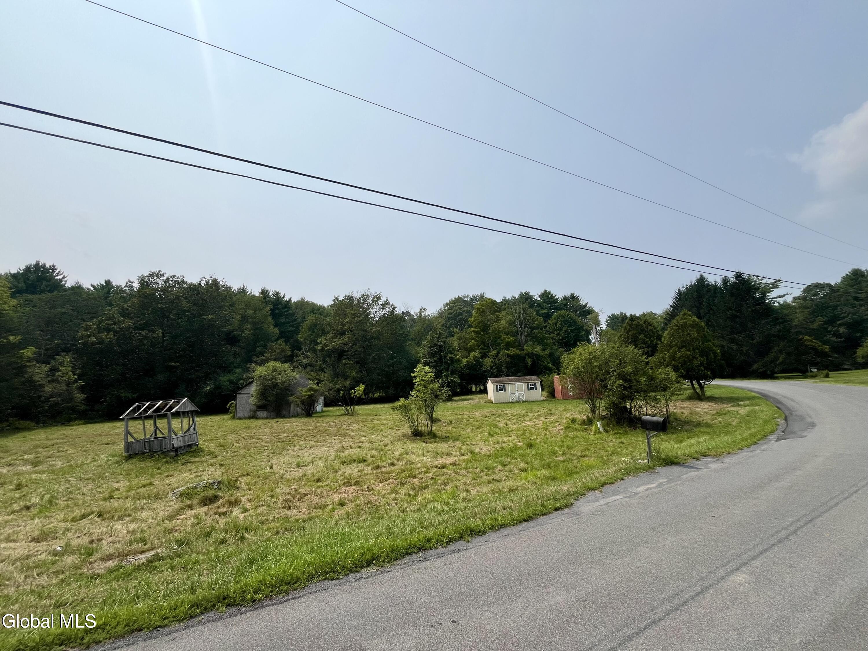 424 Medway Earlton Road