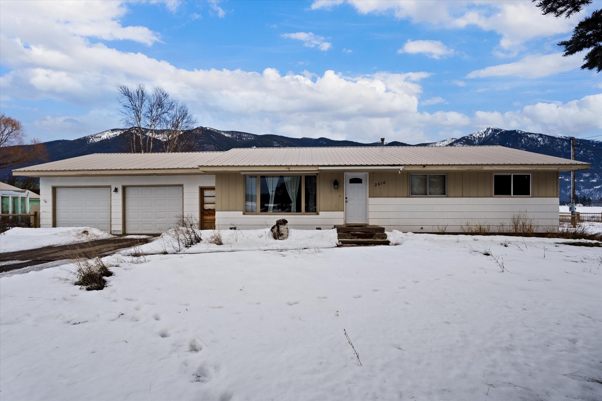 2610 Highway 206
