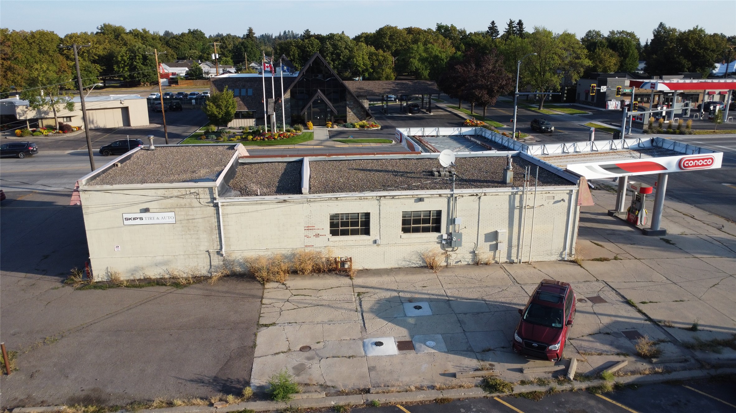 196 3rd Avenue E
