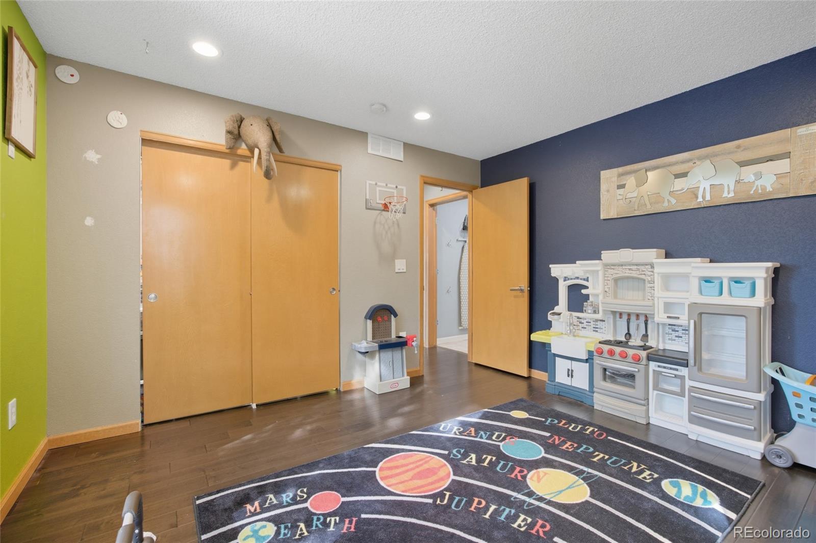 11461 Dark Star Way
