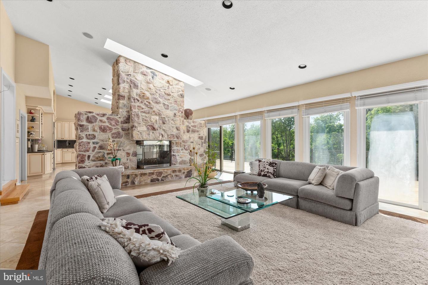11013 Balantre Ln