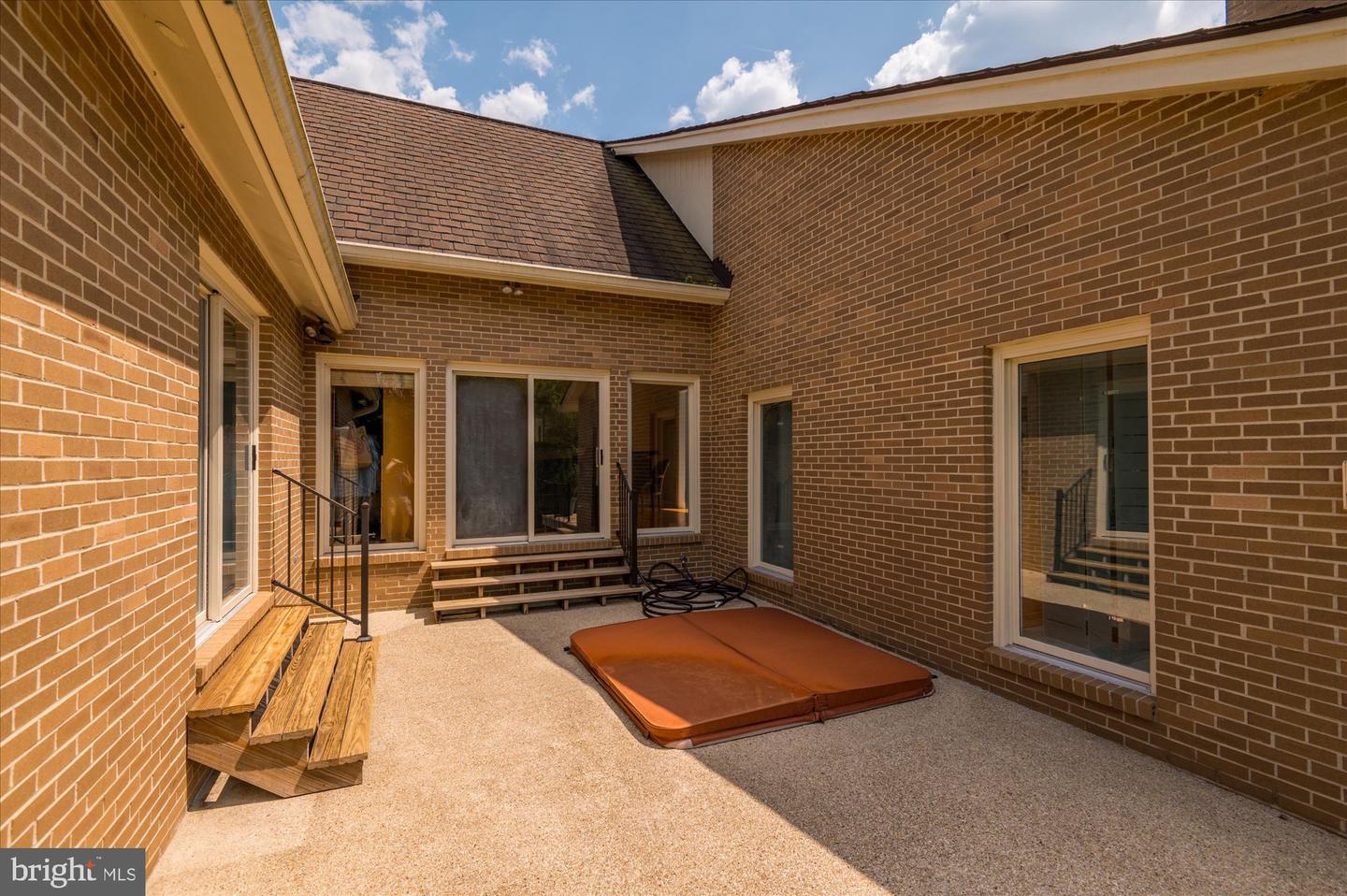 11013 Balantre Ln