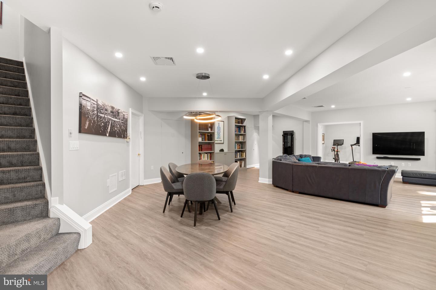 11729 Gainsborough Rd