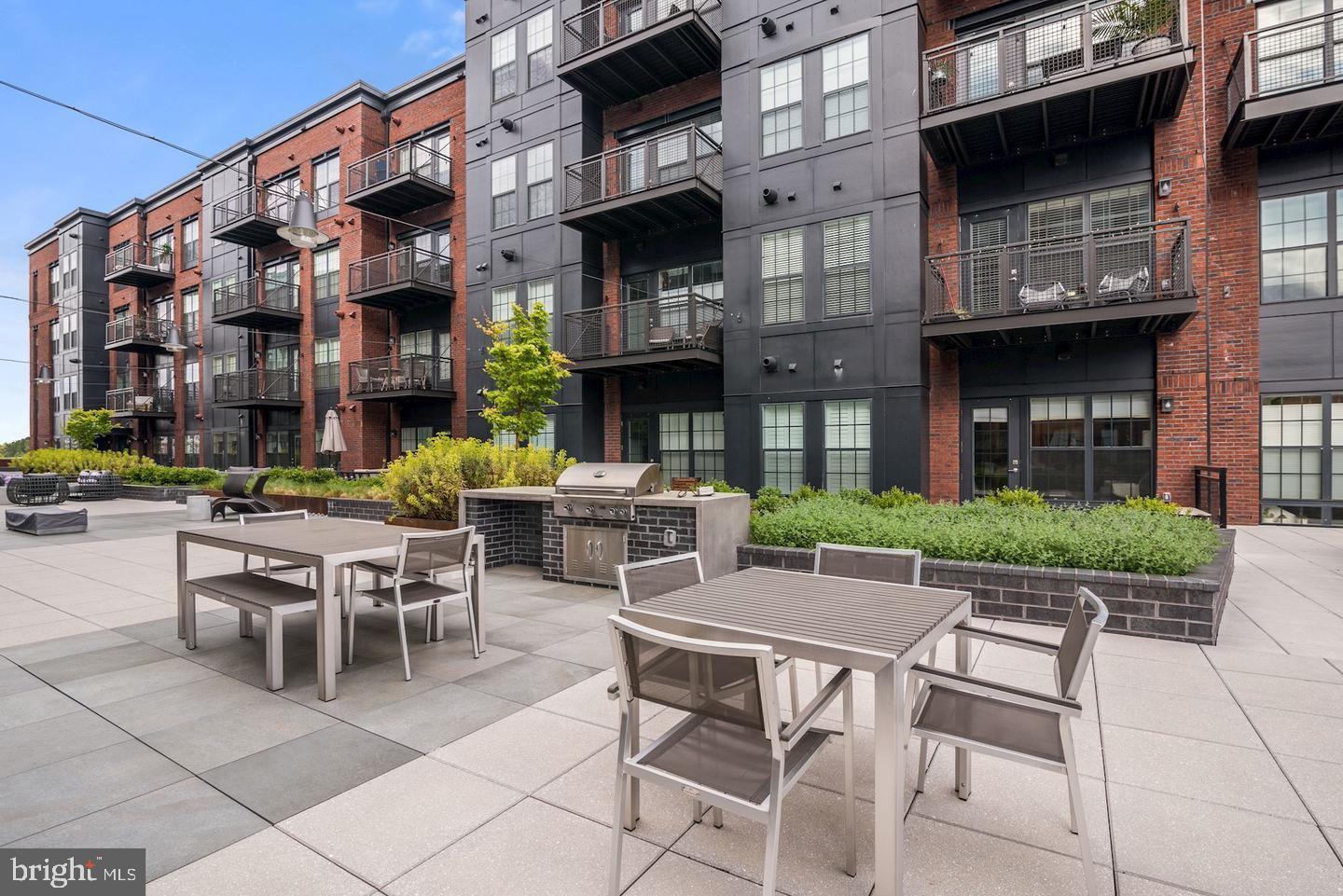 502 Diamondback Dr #305