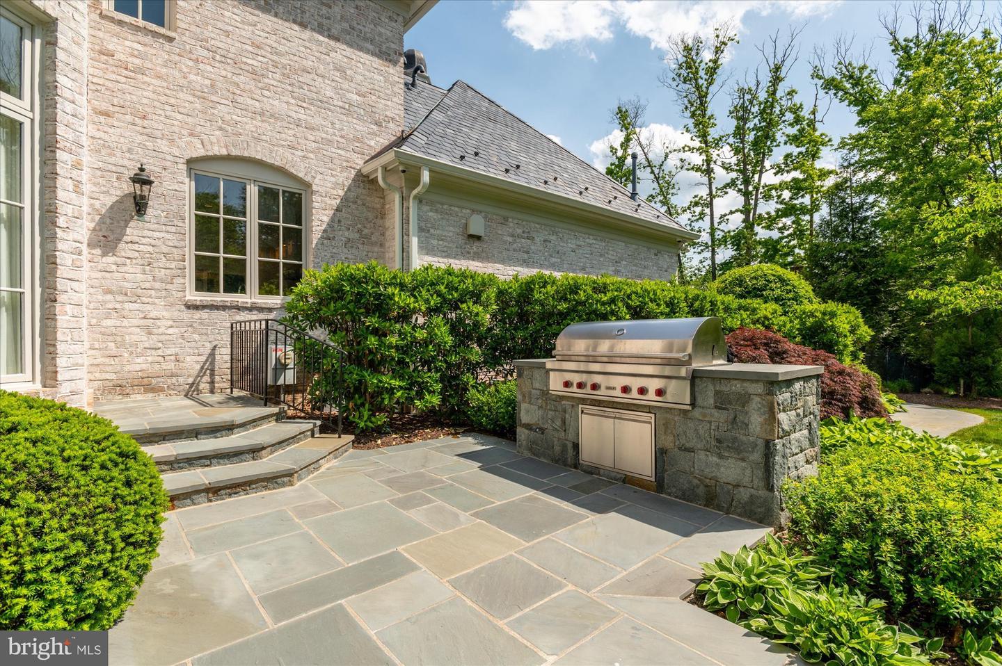 9837 Avenel Farm Dr