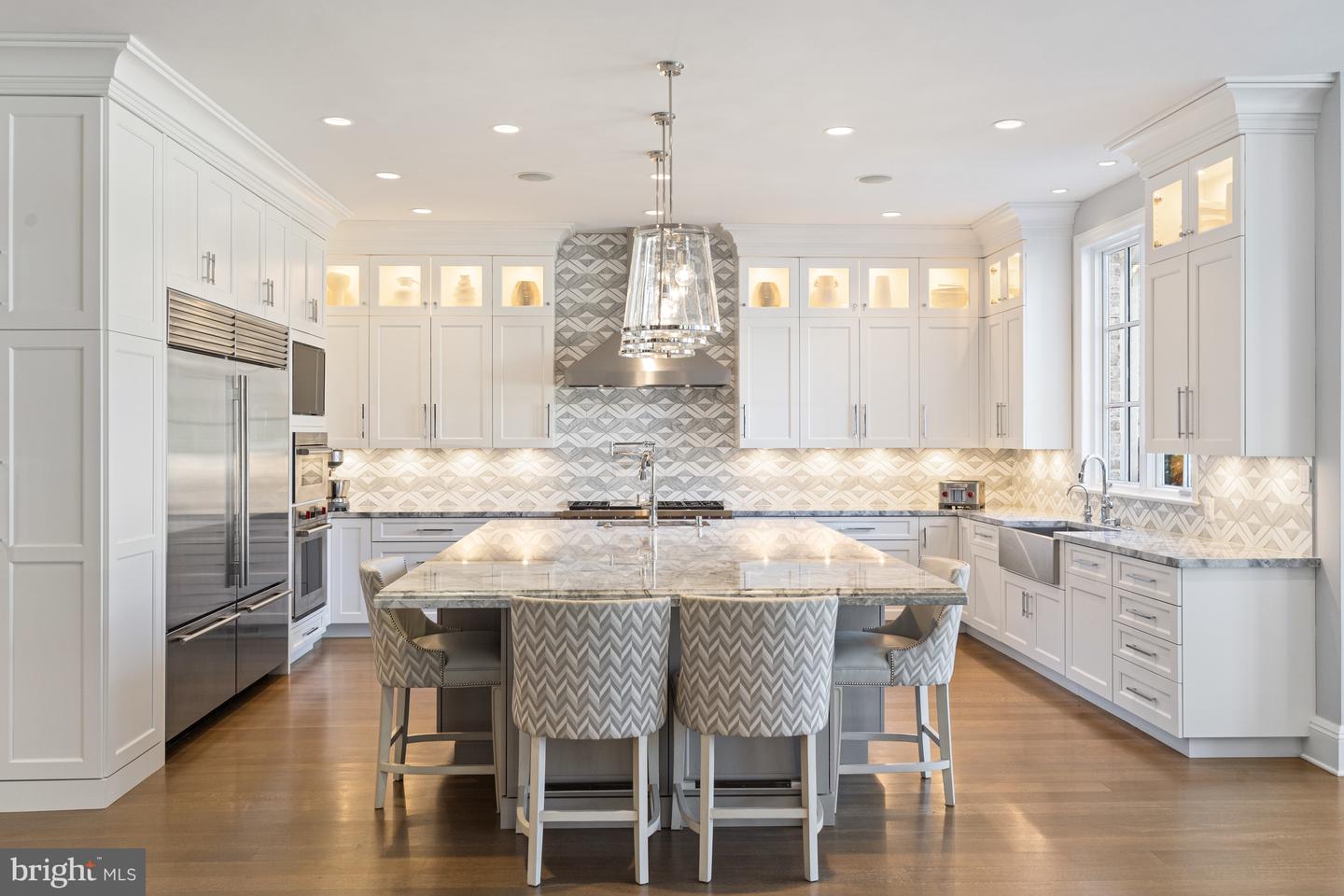 9837 Avenel Farm Dr