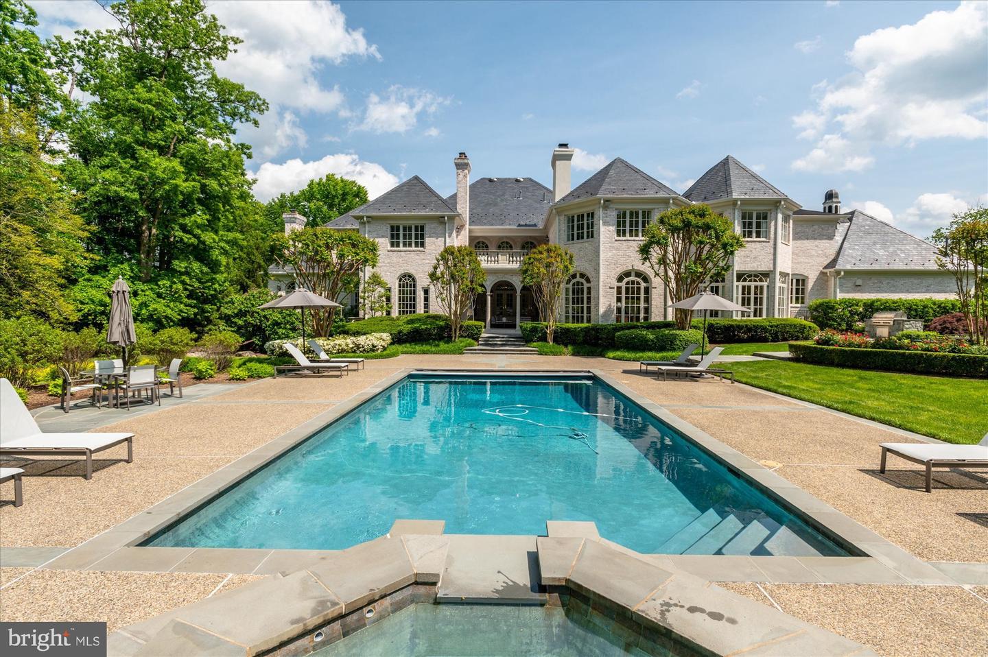 9837 Avenel Farm Dr