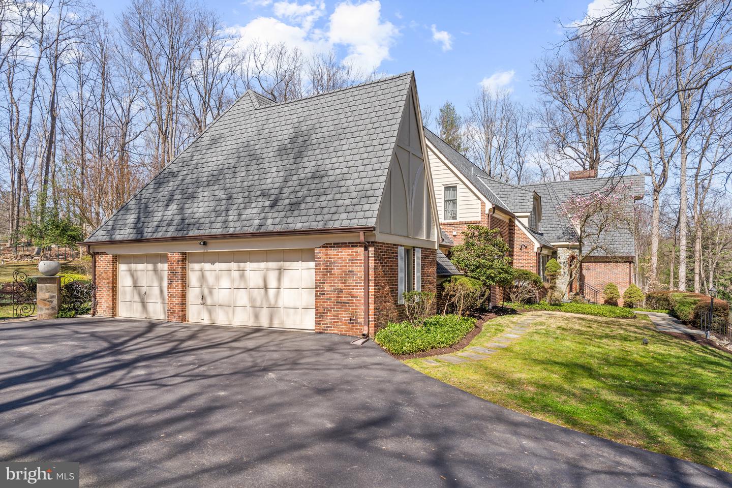 10908 Riverwood Dr