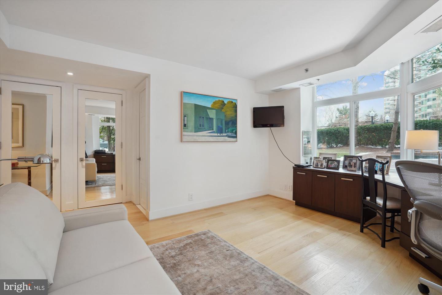 5610 Wisconsin Ave #107