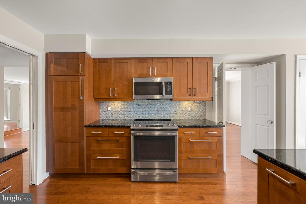 11400 Strand Dr #R-310