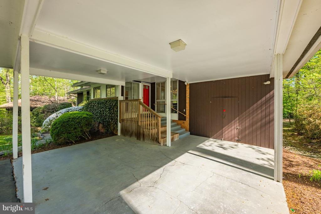 7813 Green Twig Rd