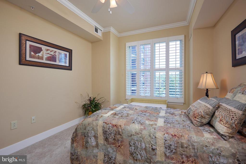 12500 Park Potomac Ave #409s