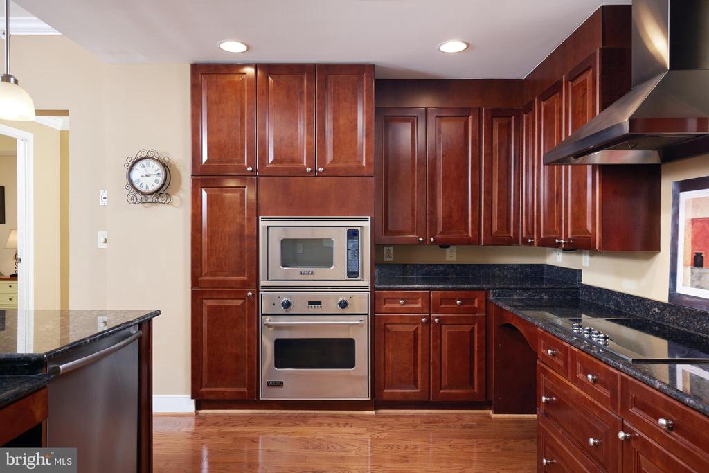 12500 Park Potomac Ave #409s