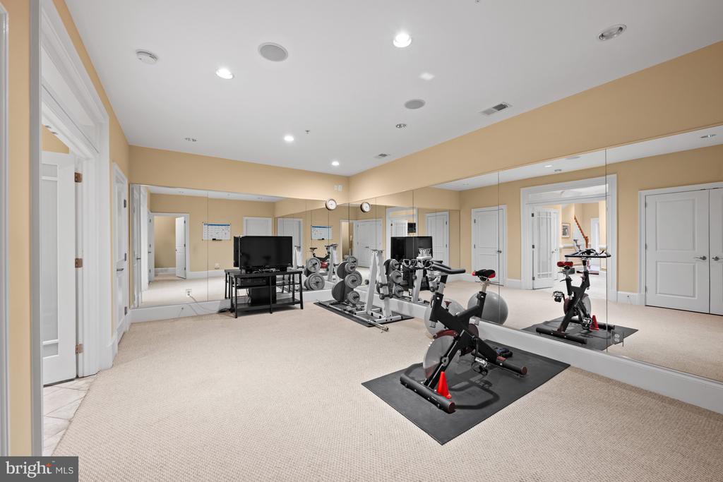 12547 Ansin Circle Dr