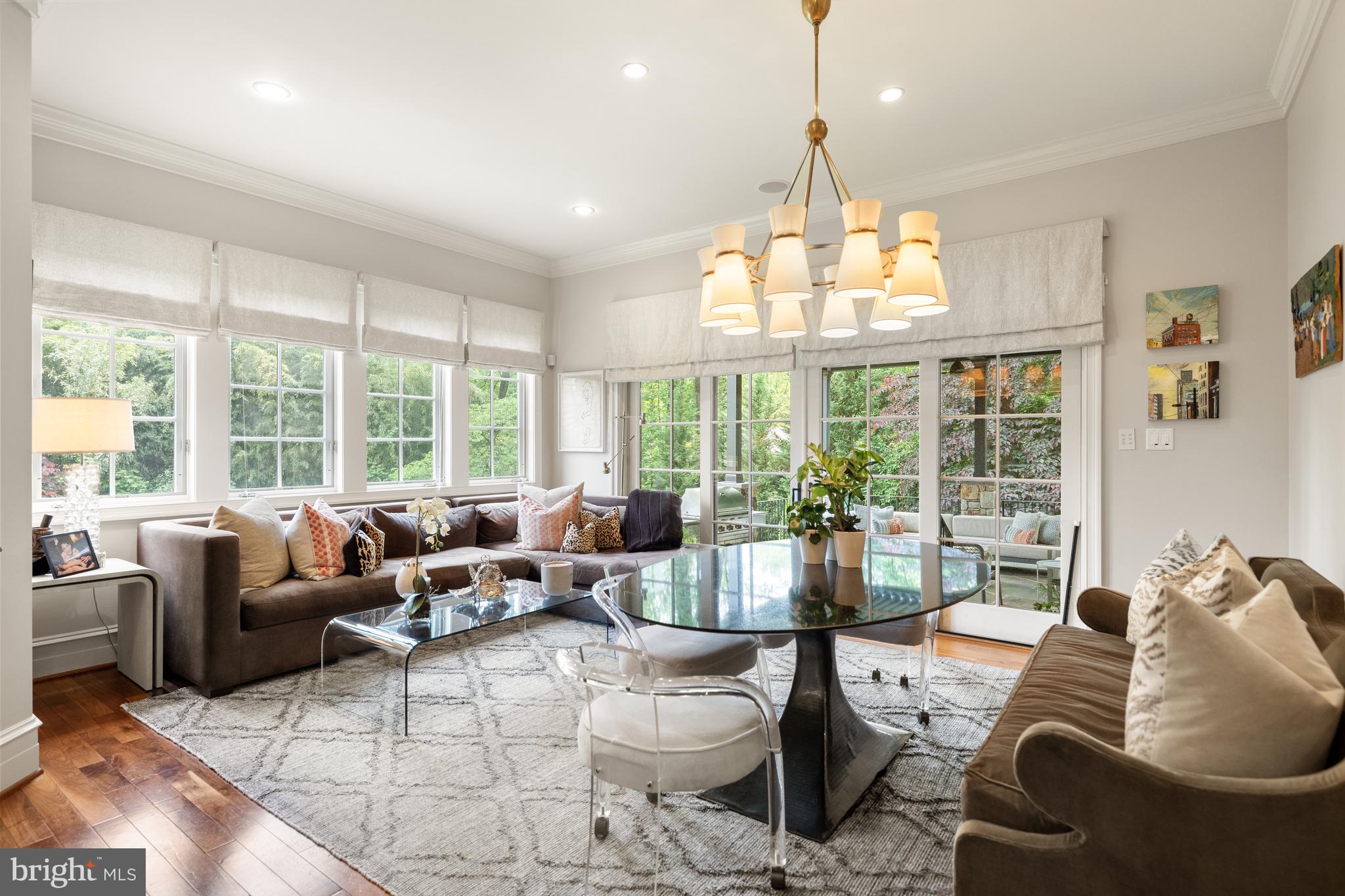 10 BURNING TREE COURT