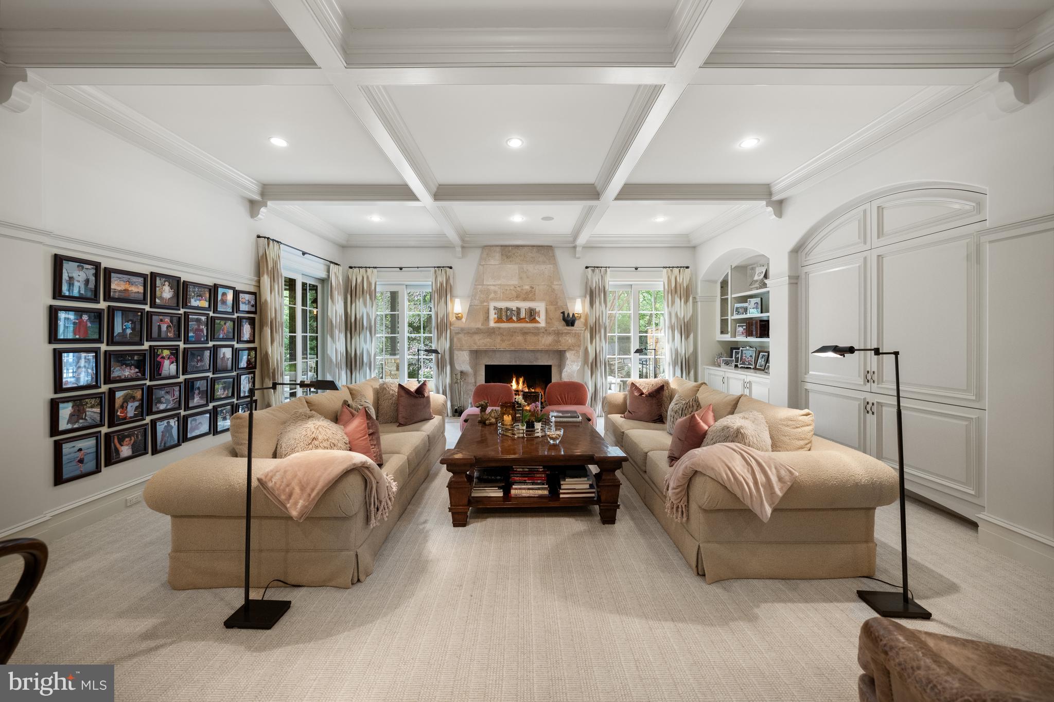 10 BURNING TREE COURT