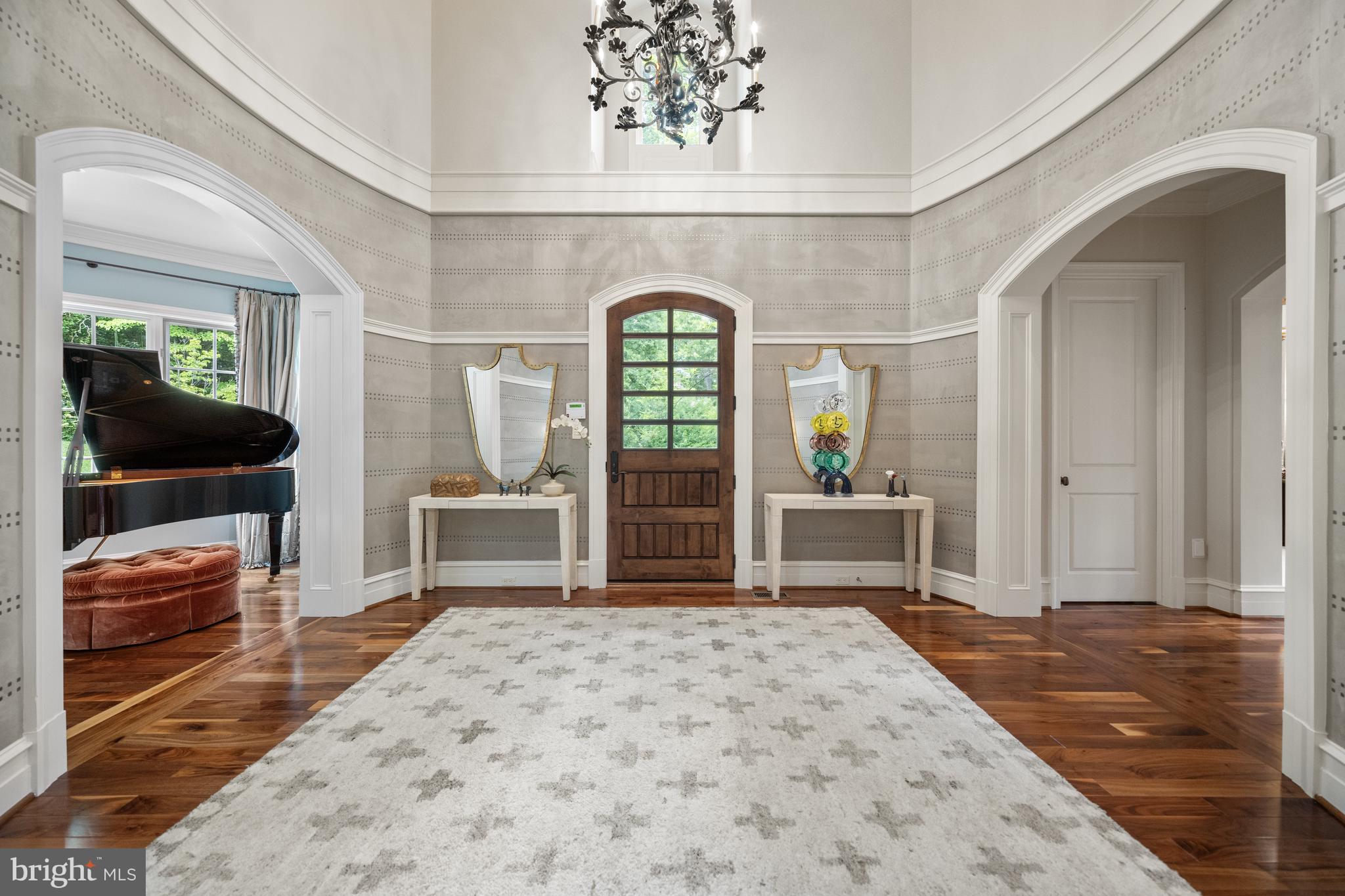 10 BURNING TREE COURT