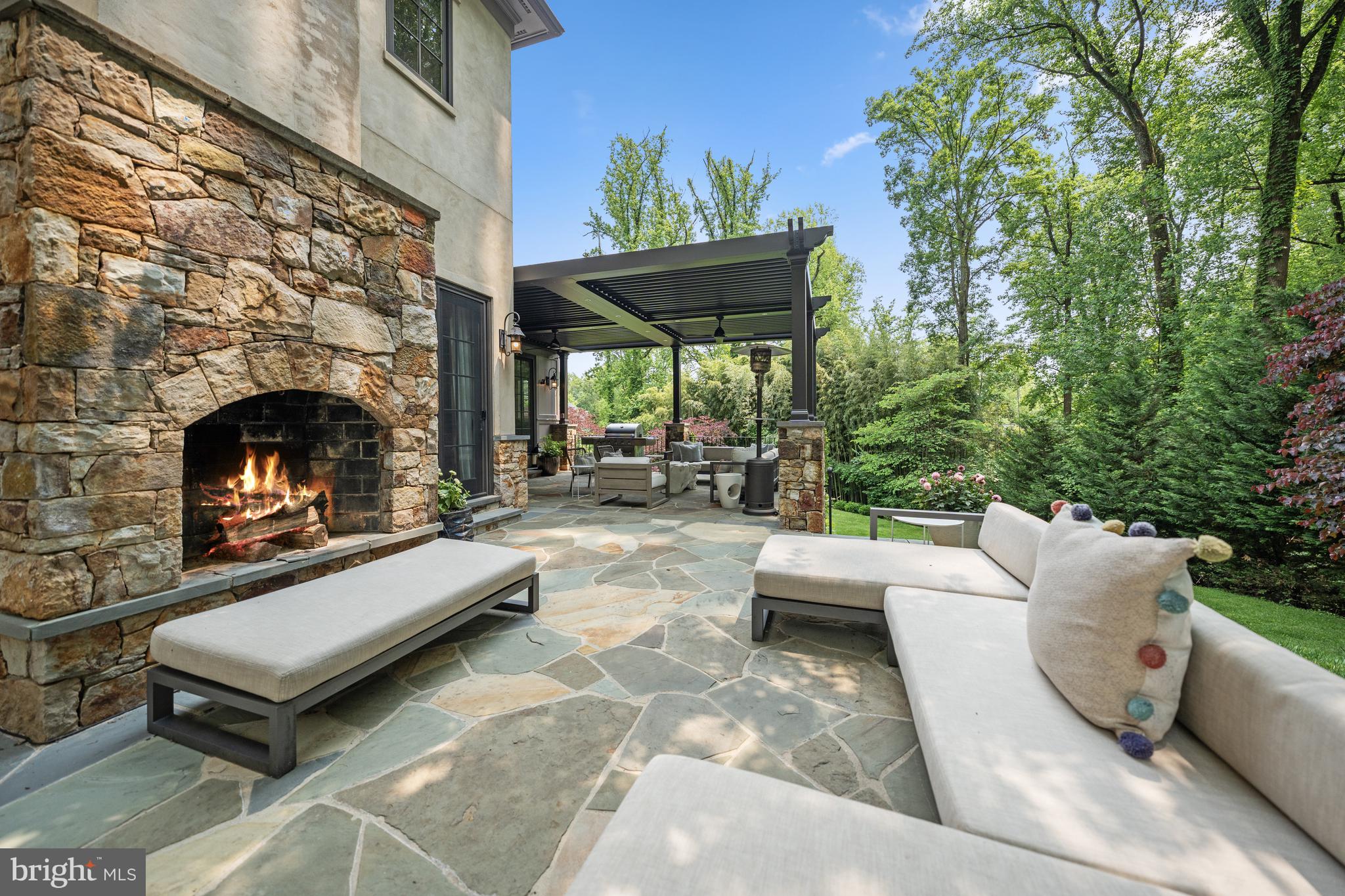 10 BURNING TREE COURT