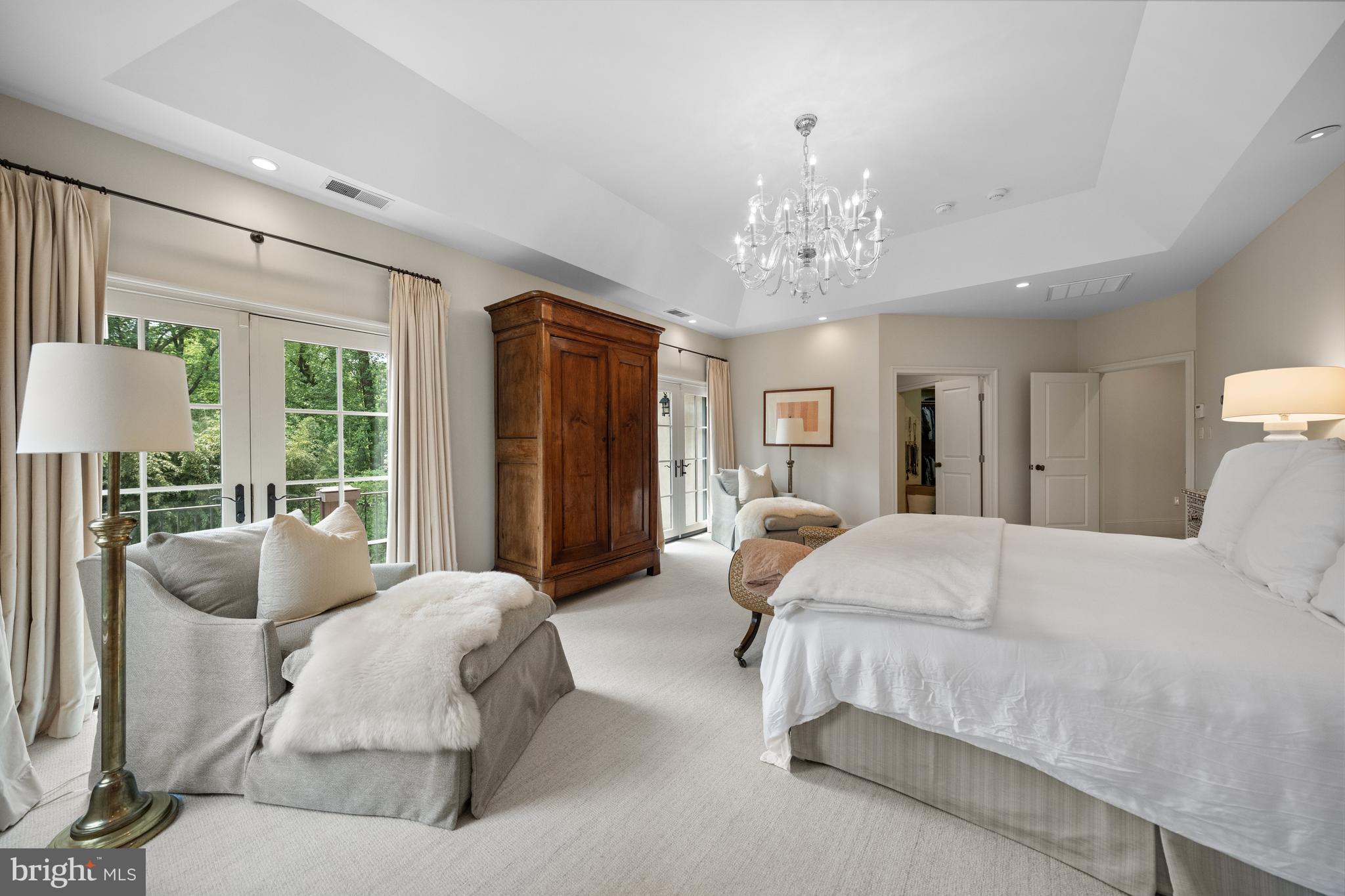 10 BURNING TREE COURT
