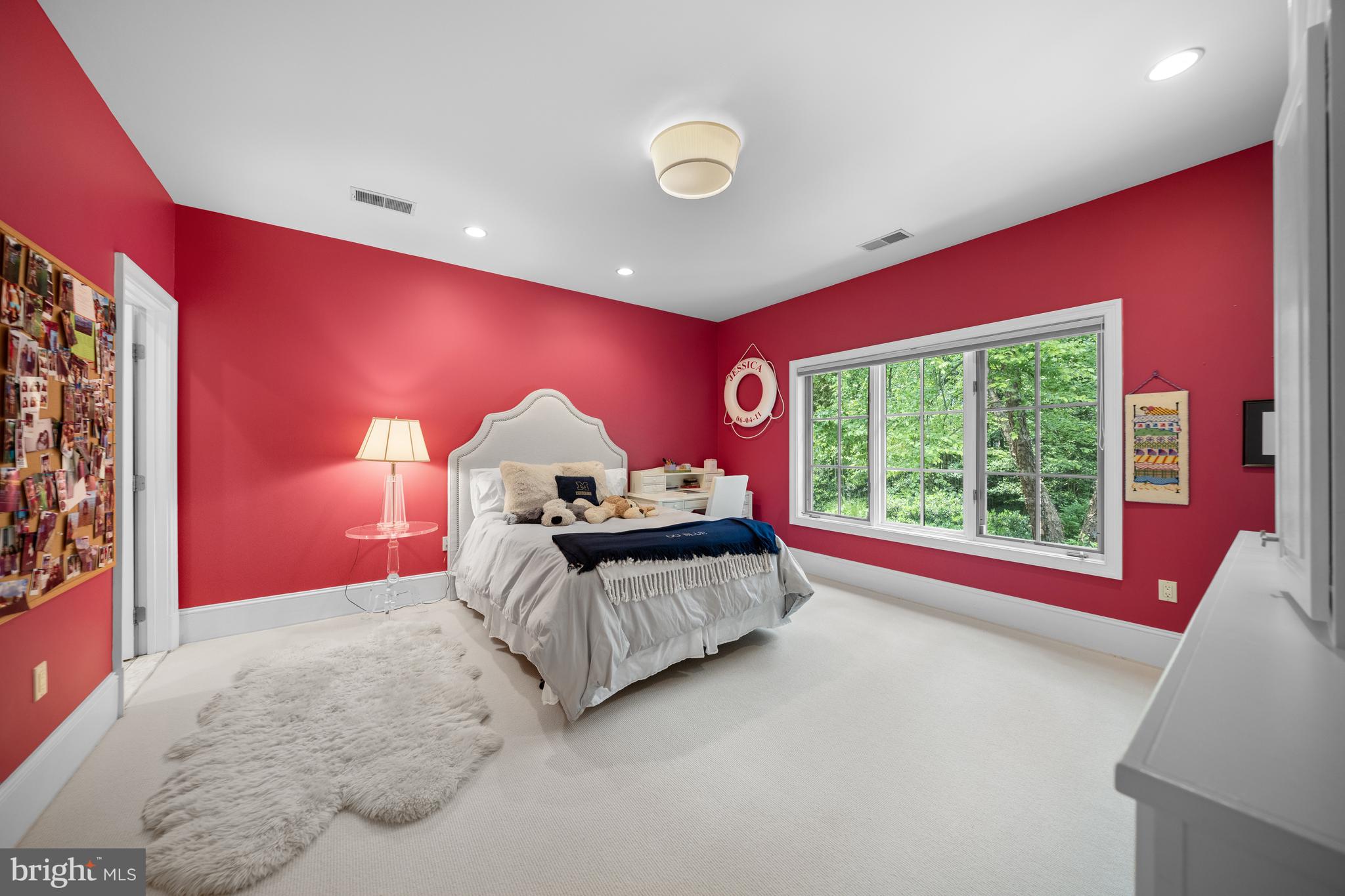 10 BURNING TREE COURT