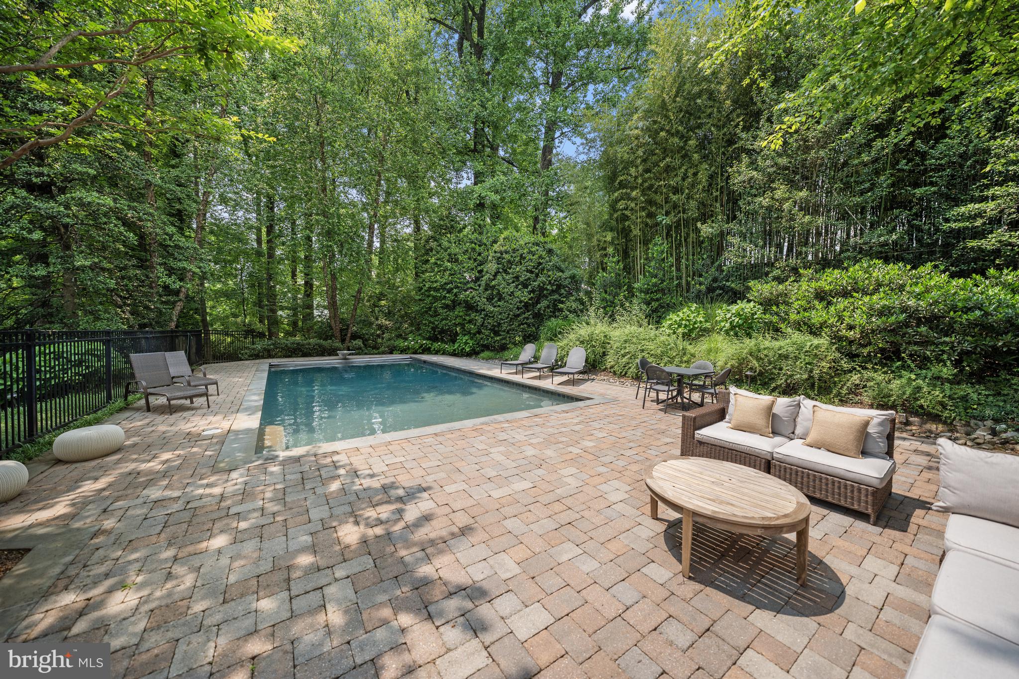 10 BURNING TREE COURT
