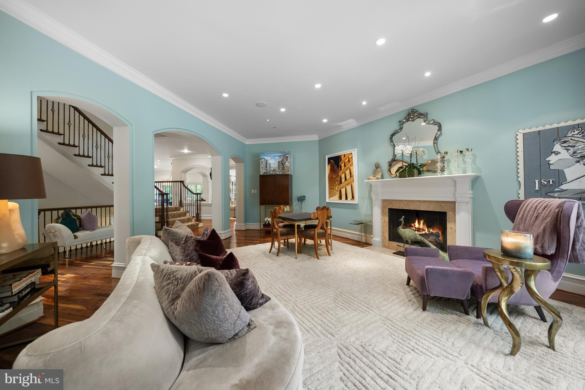10 BURNING TREE COURT
