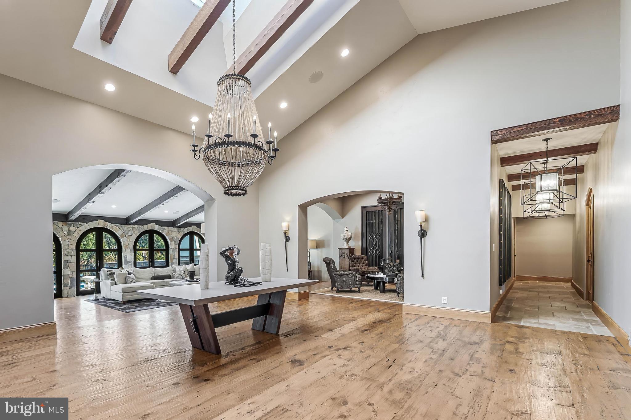 2 PINEY MEETINGHOUSE COURT