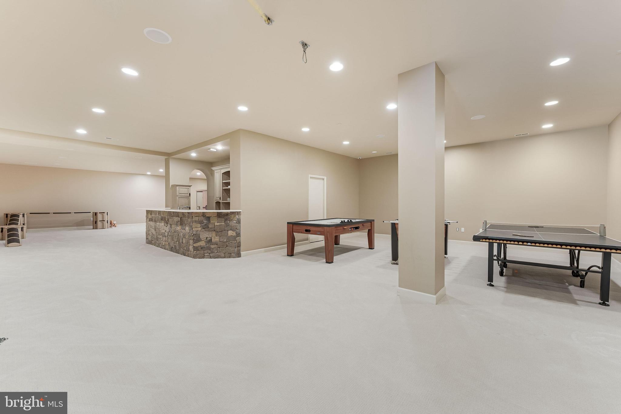 2 PINEY MEETINGHOUSE COURT