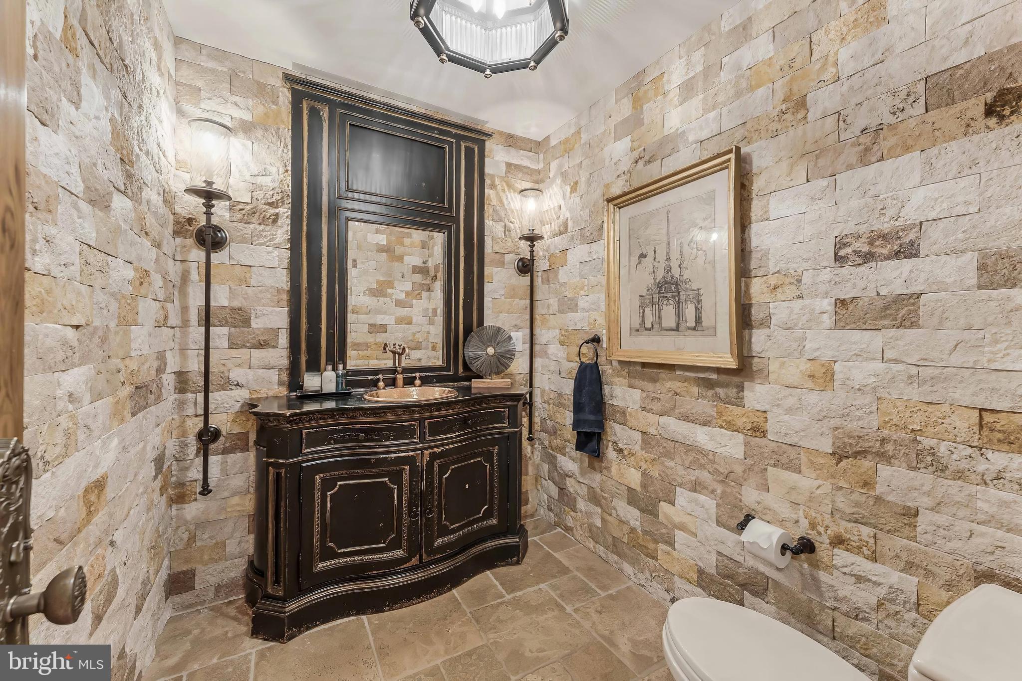 2 PINEY MEETINGHOUSE COURT