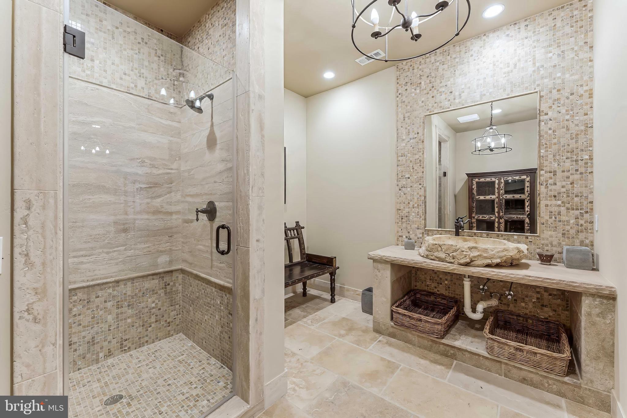 2 PINEY MEETINGHOUSE COURT