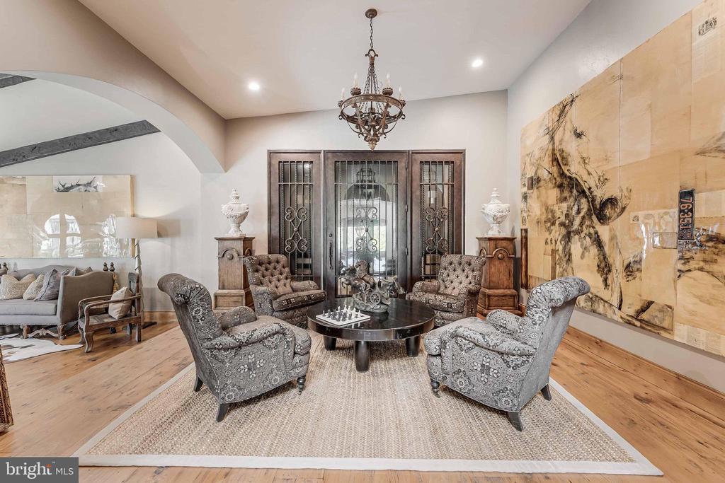 2 PINEY MEETINGHOUSE COURT