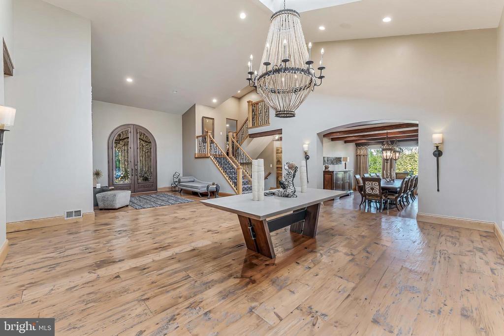 2 PINEY MEETINGHOUSE COURT