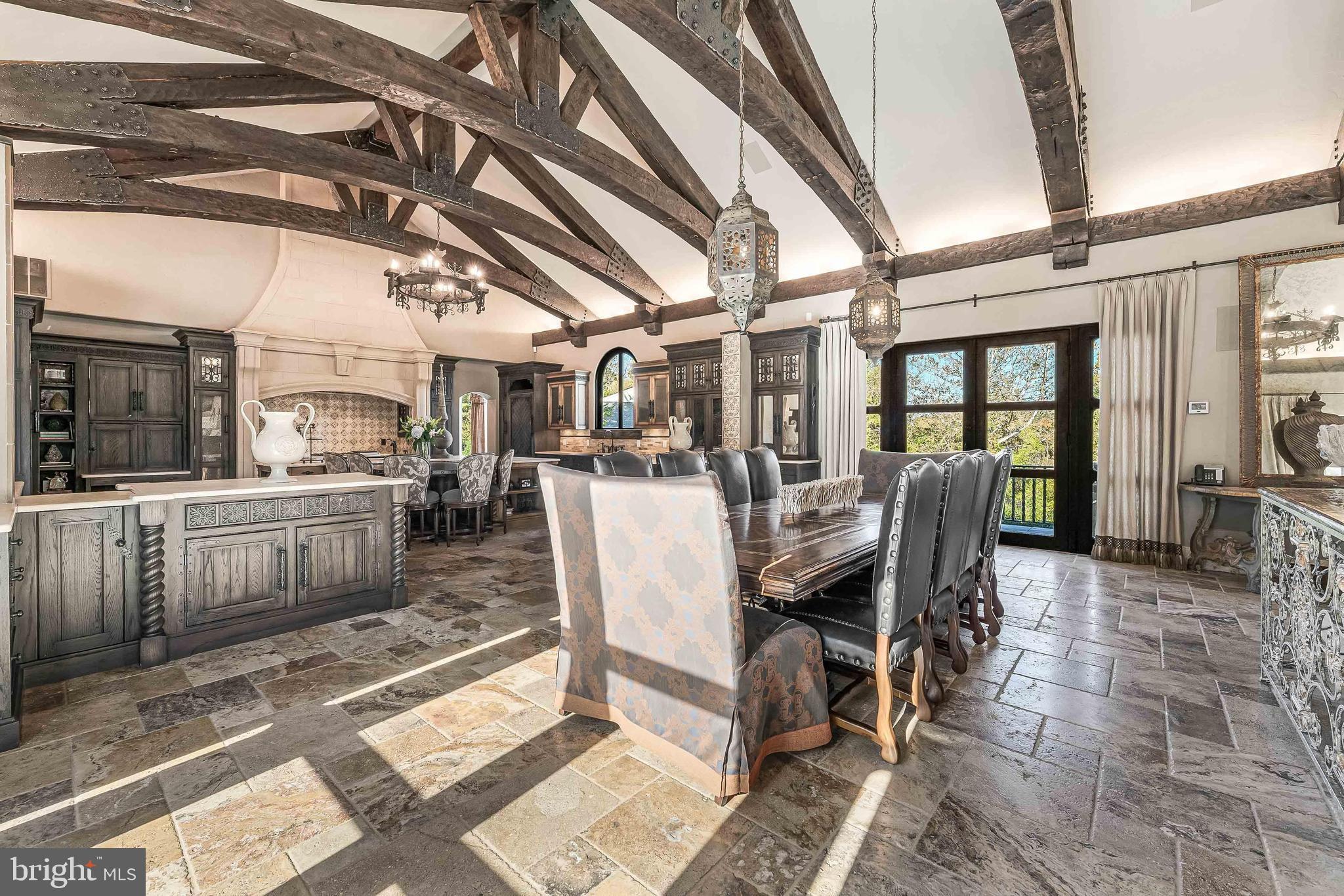 2 PINEY MEETINGHOUSE COURT