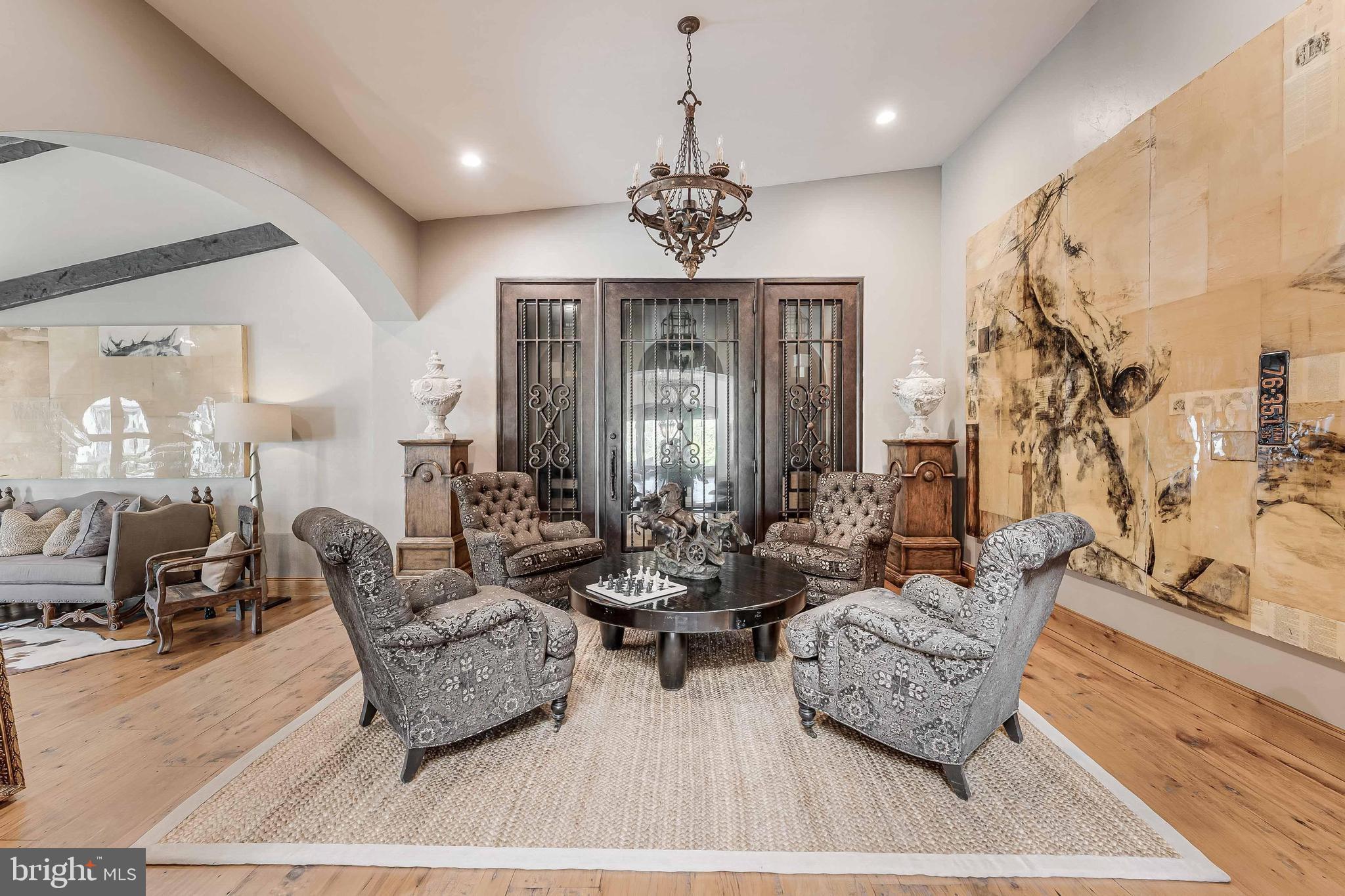 2 PINEY MEETINGHOUSE COURT