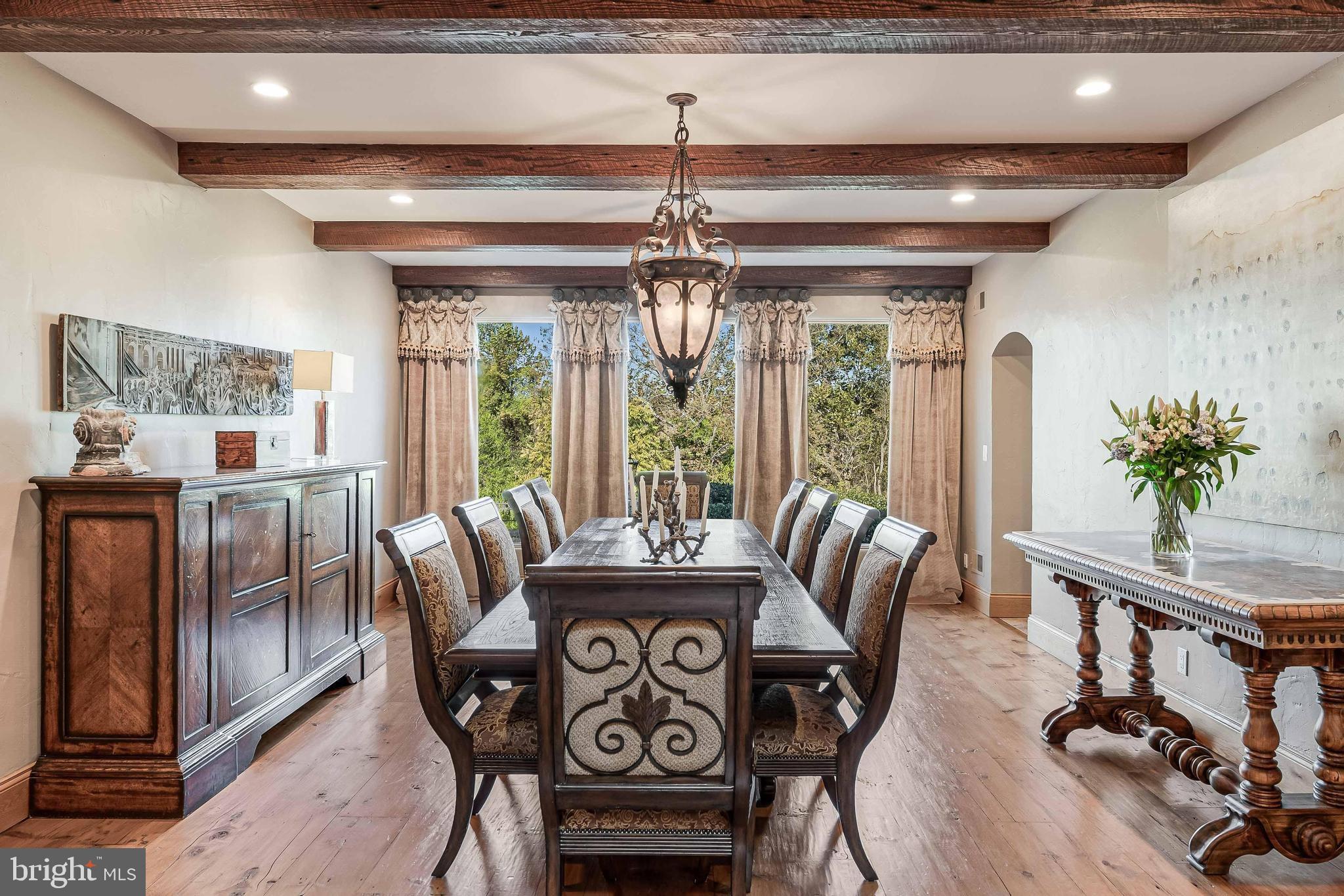 2 PINEY MEETINGHOUSE COURT