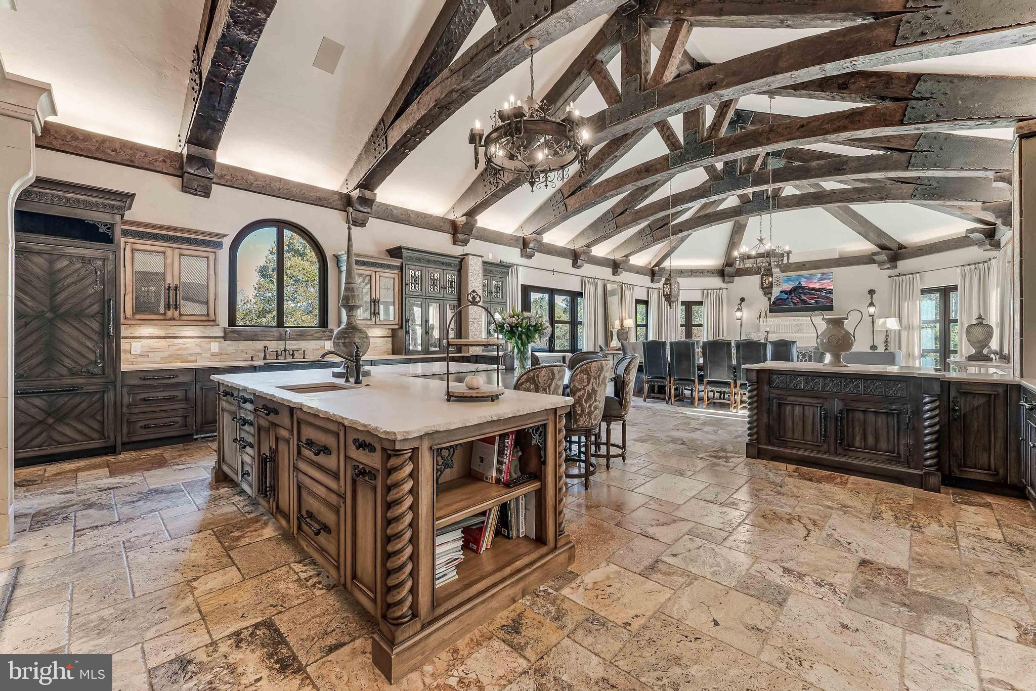 2 PINEY MEETINGHOUSE COURT