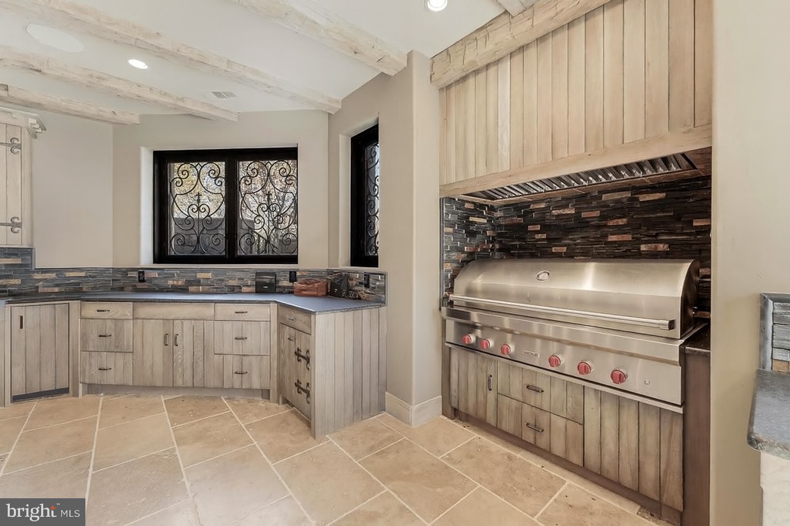 2 PINEY MEETINGHOUSE COURT