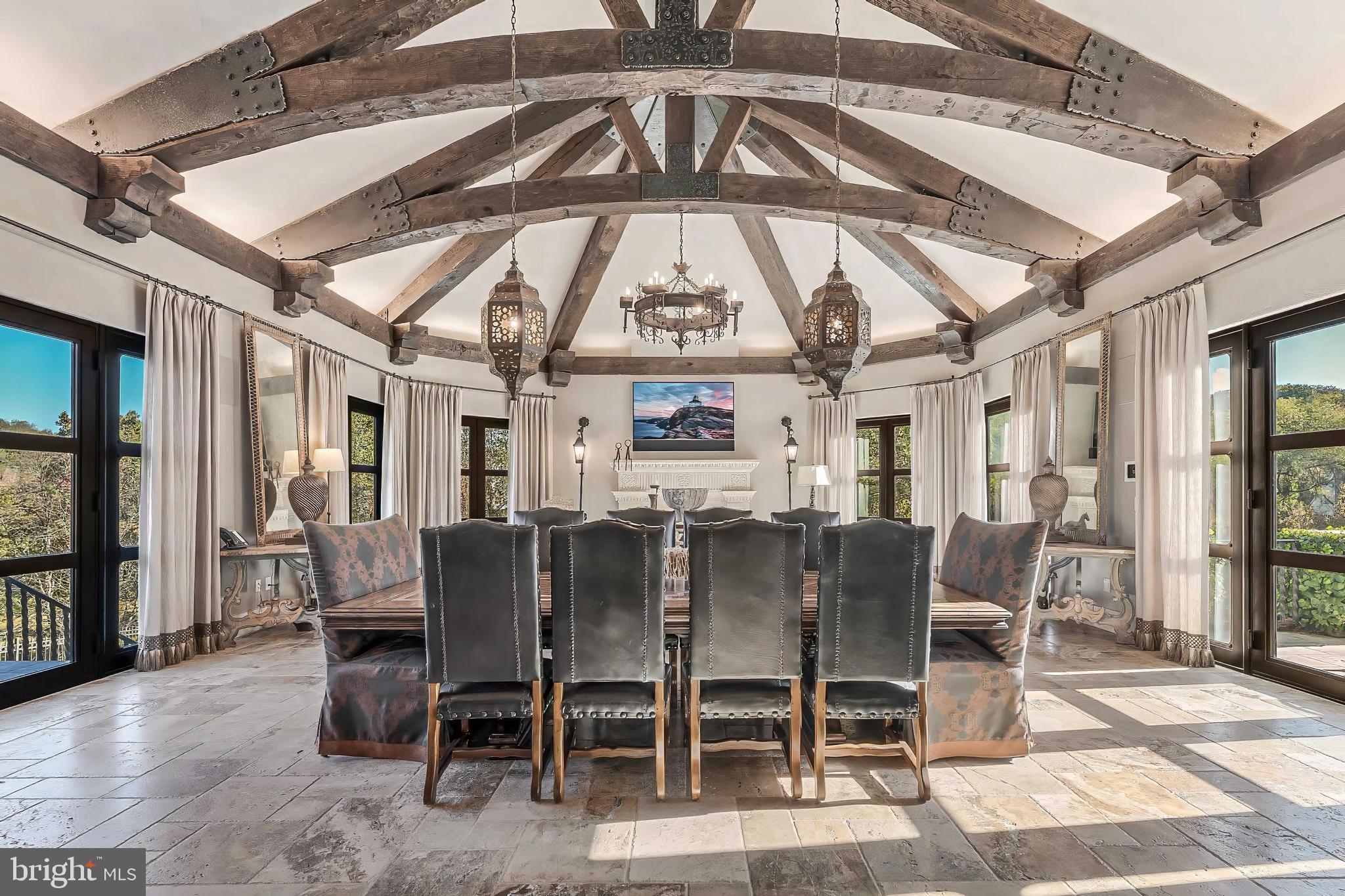 2 PINEY MEETINGHOUSE COURT