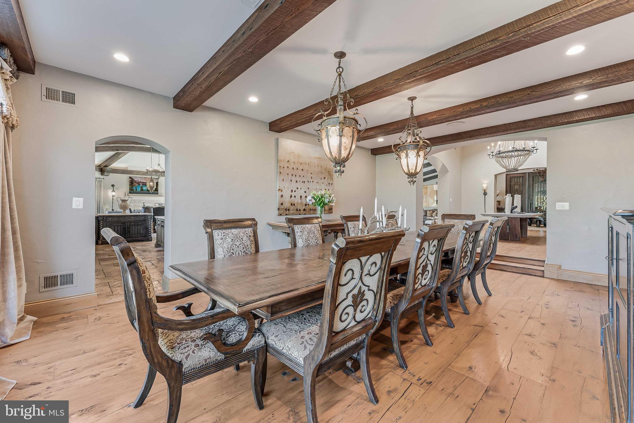 2 PINEY MEETINGHOUSE COURT